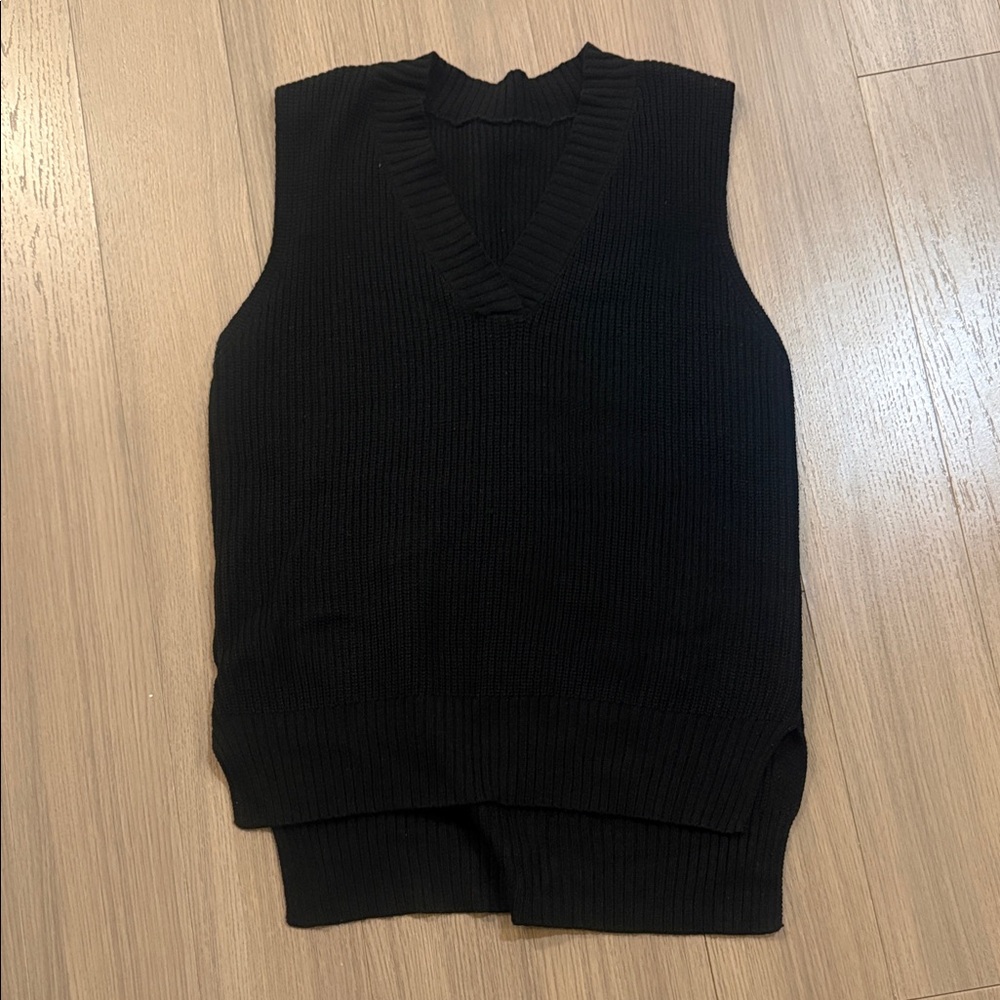 Amazon Black Sleeveless Knit Top